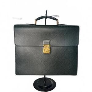 Louis Vuitton Moscova Briefcase Documents Taiga Episea (Green)
